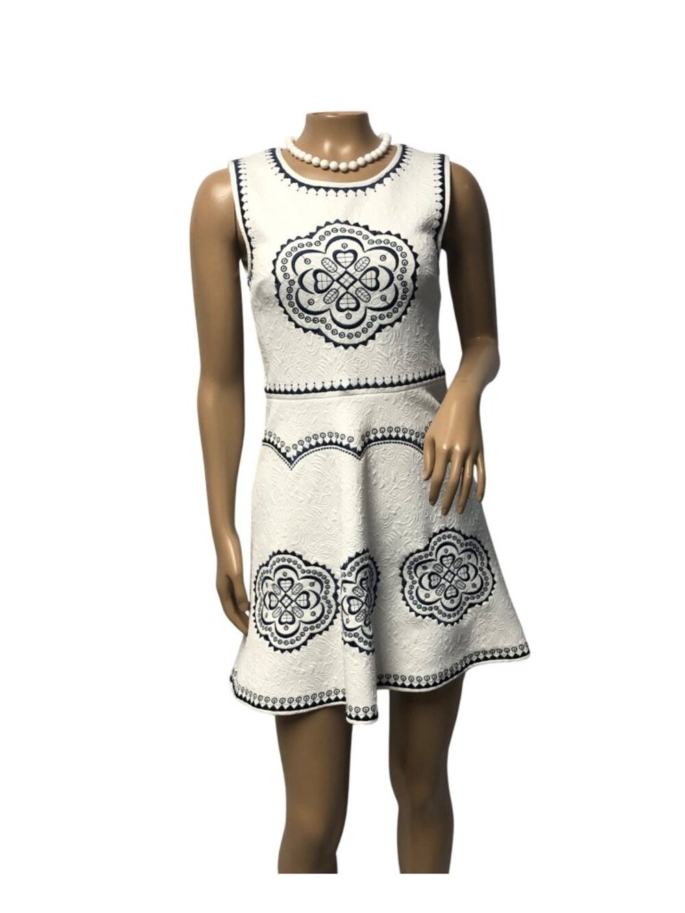 Alya Dress Womens Size XS Textured White Navy Embroidered Skater Fit Flare Mini
